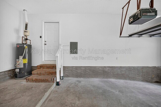 Building Photo - 2712 Fair Oak Ct