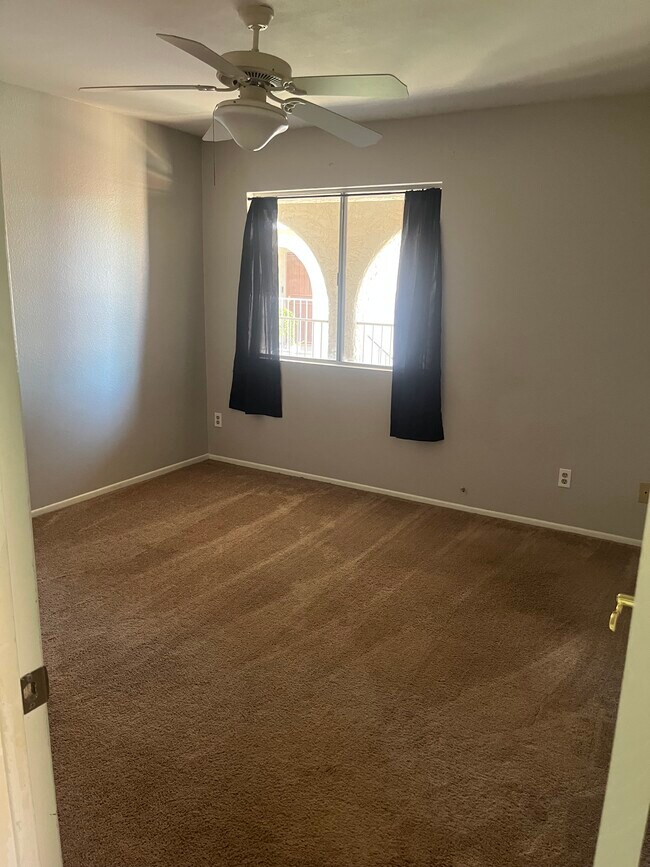 Building Photo - 1650 N 87th Terrace