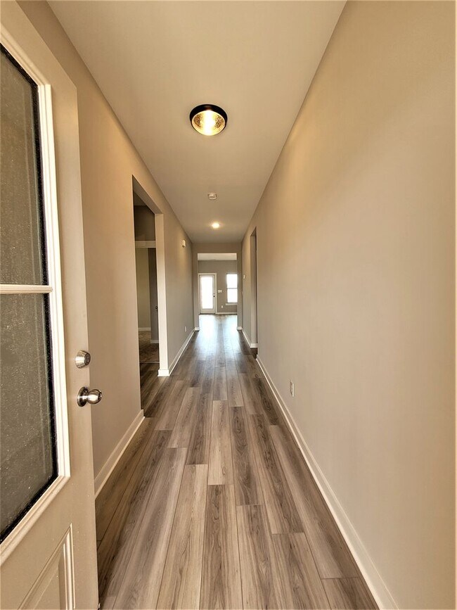 Building Photo - 161 Lena Ln