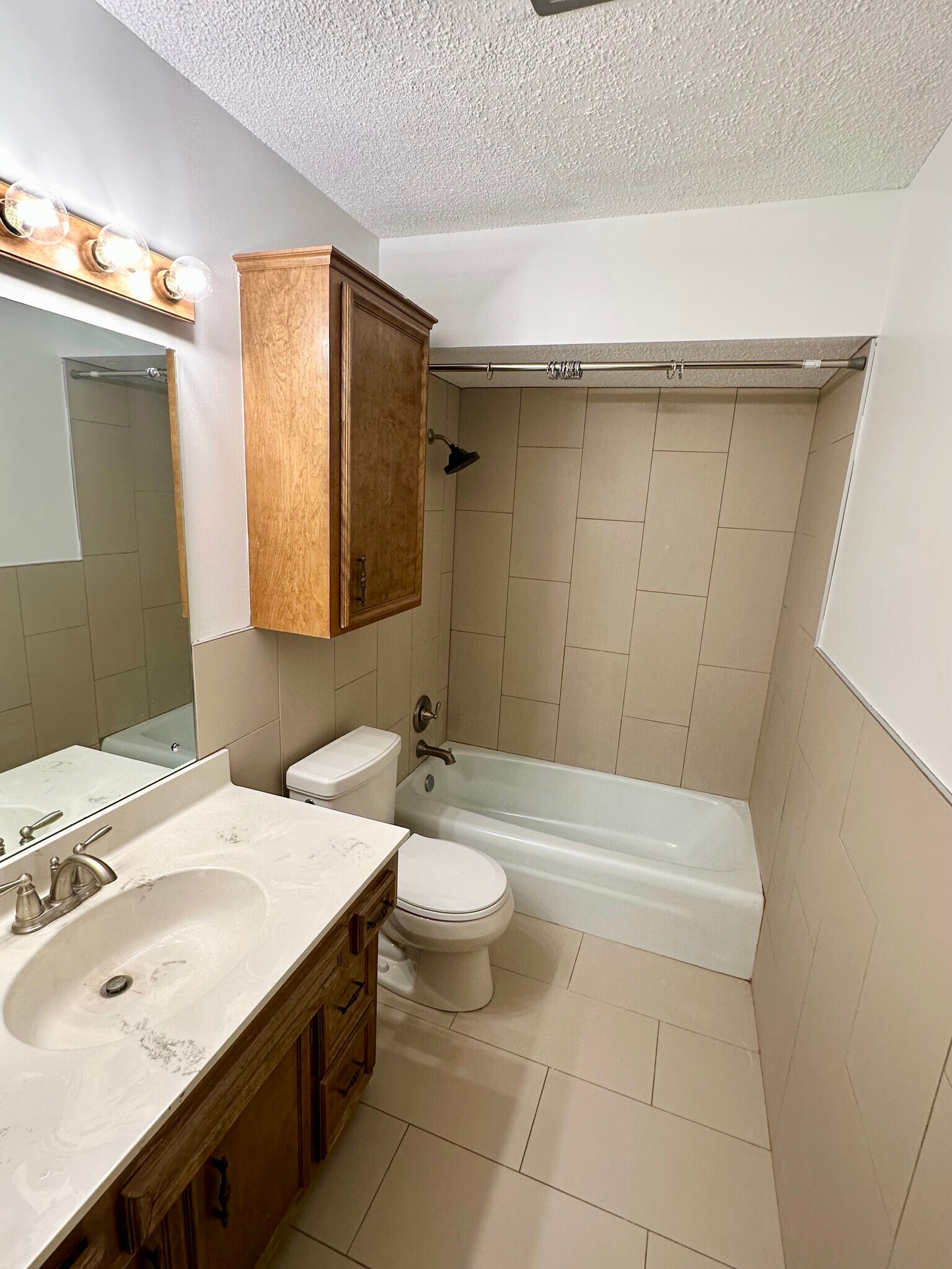 Building Photo - 7301 Glouchester Dr