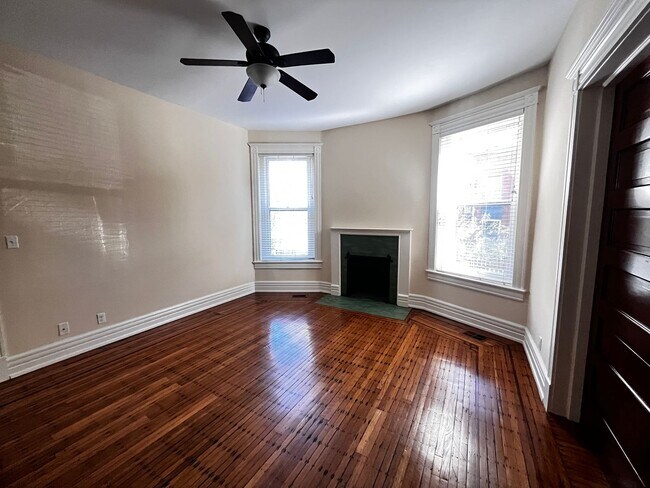 Building Photo - 1921 Frankfort Ave