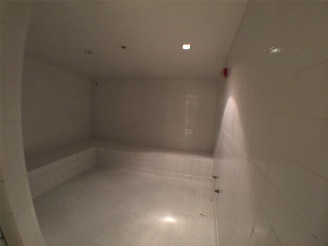 Building Photo - 690 SW 1st Ct