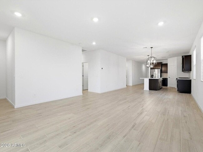 Building Photo - 15875 W Cottontail Ln