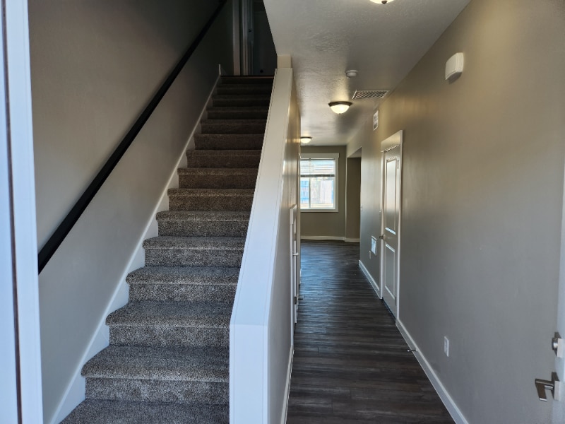 Building Photo - 4755 Burley Dr