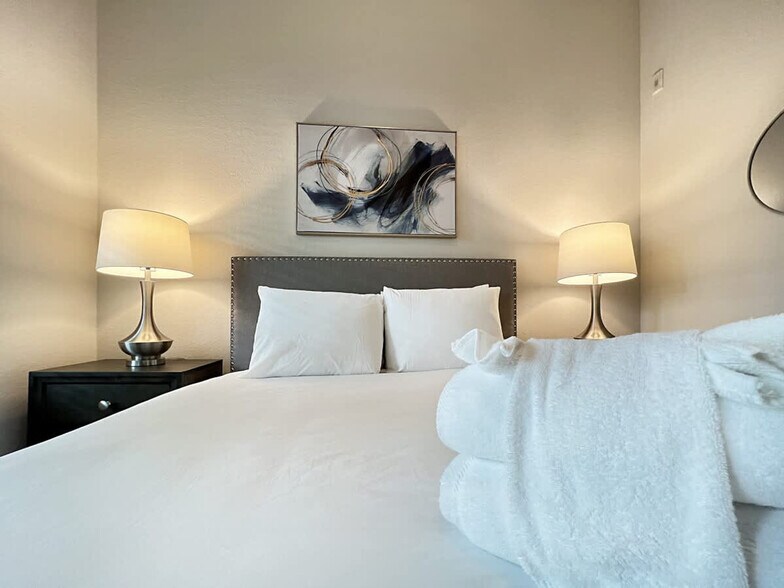 Building Photo - 124 S Morgan St