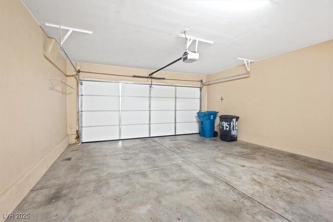 Building Photo - 6250 W Arby Ave