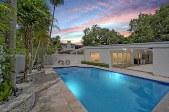 Building Photo - 1641 Tigertail Ave