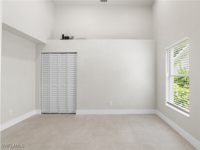 Building Photo - 1856 W Crown Pointe Blvd