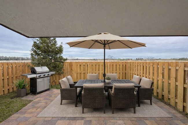 Building Photo - 2721 SE 26th Rd