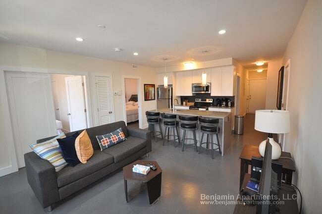 Building Photo - 659 Massachusetts Ave