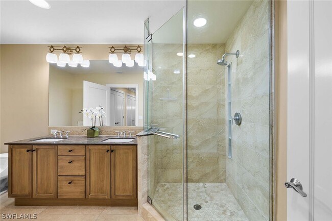 Building Photo - 9123 Strada Pl