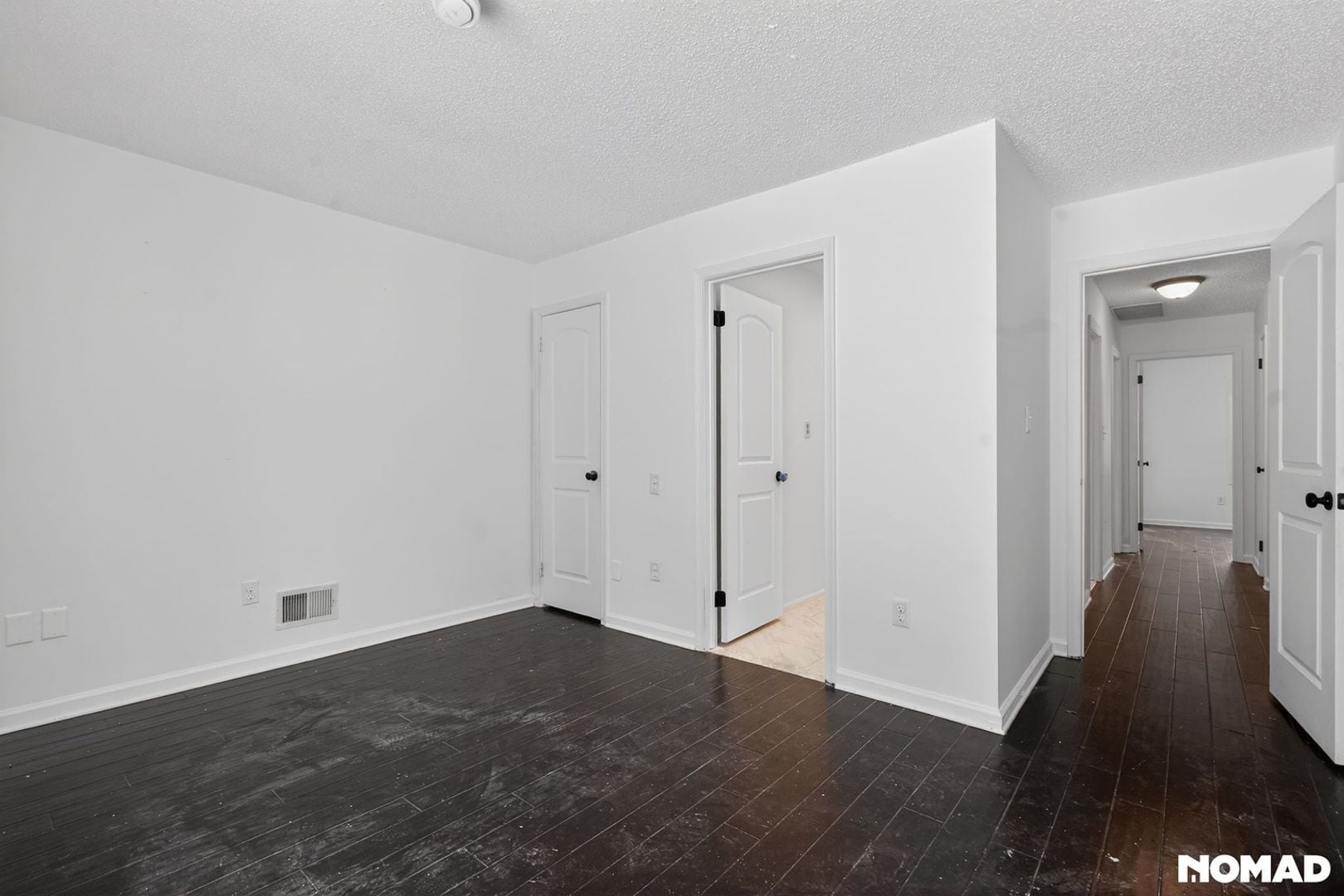 Building Photo - 102 Oak Glen Rd