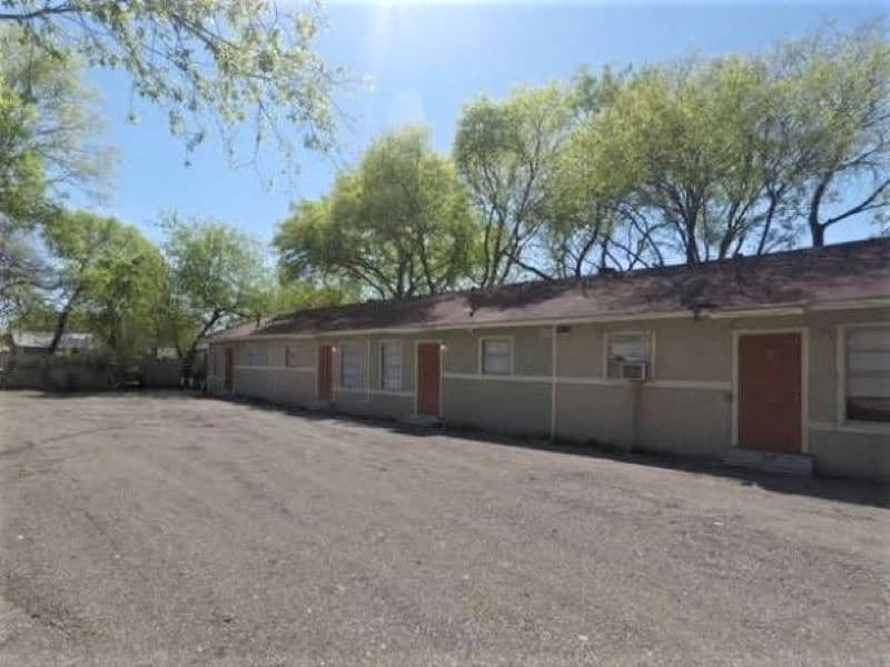 Building Photo - 1016 Sunglo Dr