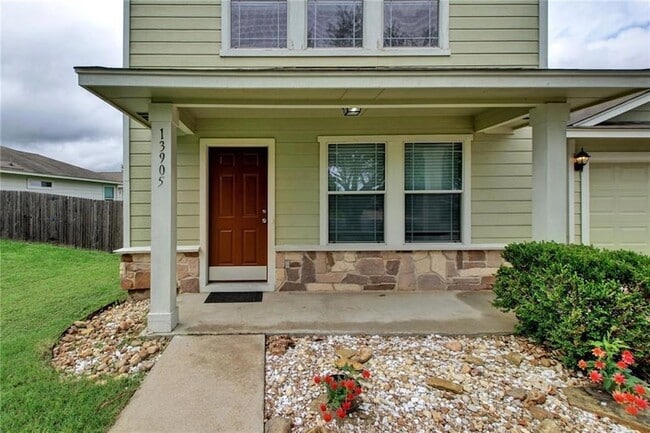 Building Photo - 13905 Briarcreek Loop