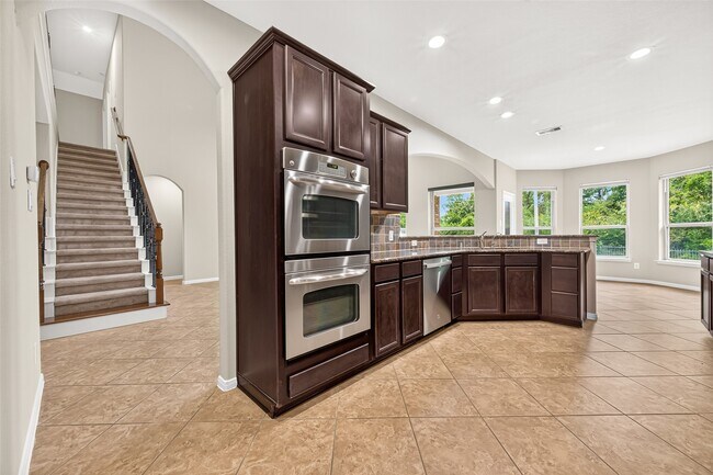 Building Photo - 51 S Greenprint Cir