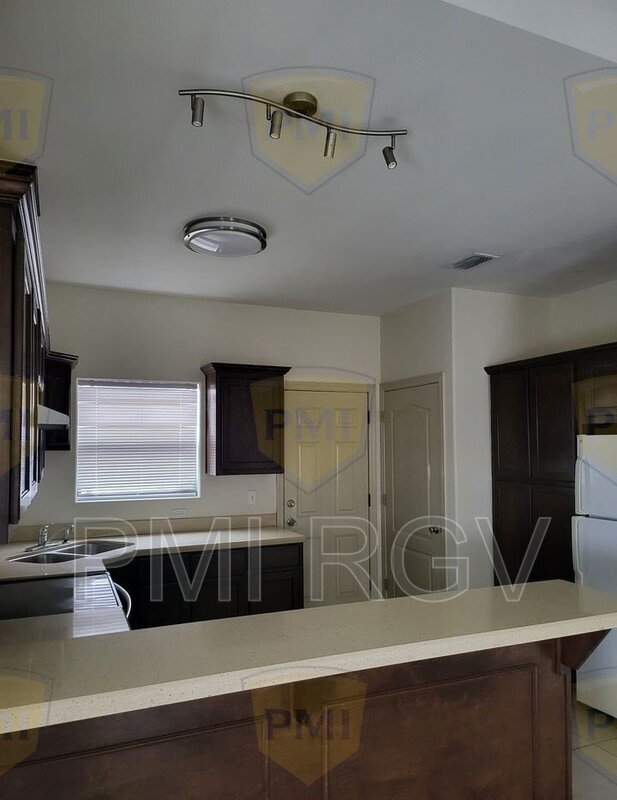 Building Photo - 407 N Lotto Ln