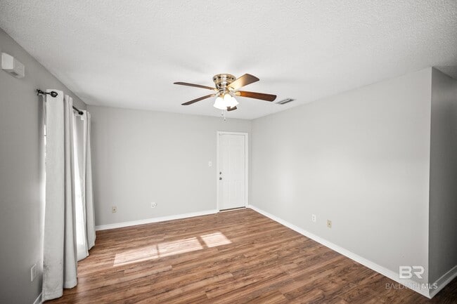 Building Photo - 4004 Kendallbrook Loop