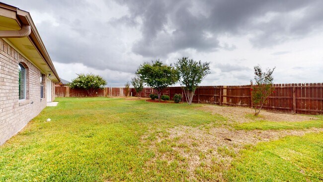 Building Photo - Unique opportunity to rent till June 30, 2...