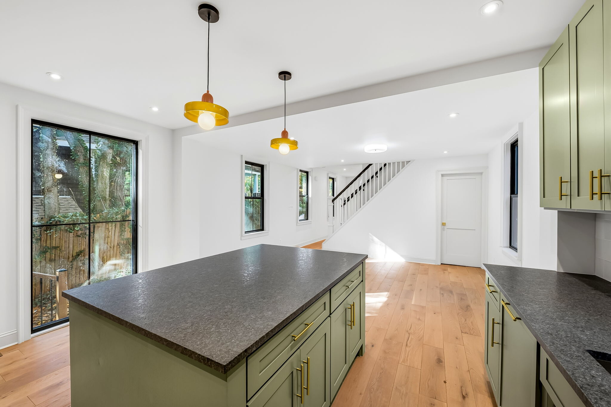 Spacious entertaining kitchen - 4629 Keswick Rd