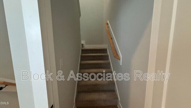 Building Photo - 200 E Moore St