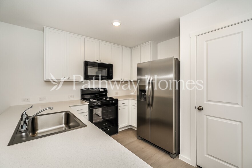 Building Photo - 3136 Tokara St