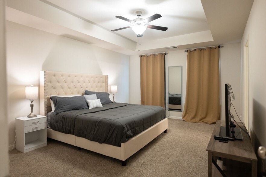 Building Photo - 2957 Cottage Ln