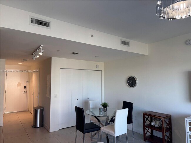 Building Photo - 5350 NW 84th Ave