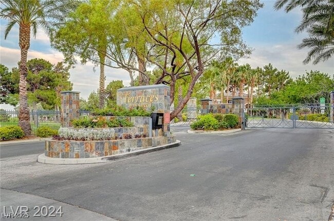 Building Photo - 9420 San Laguna Ct