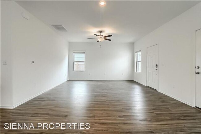 Building Photo - 7213 Tonka Ln