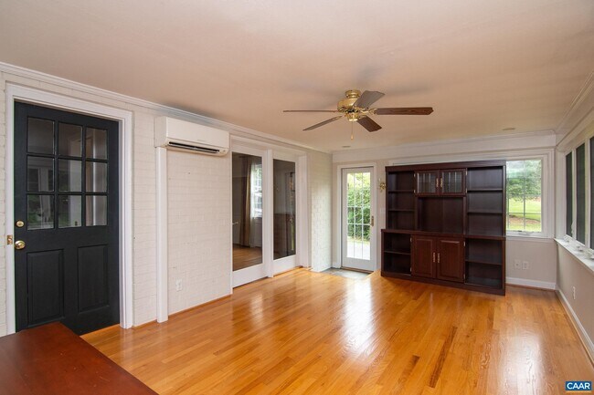 Building Photo - 1313 Grove Rd