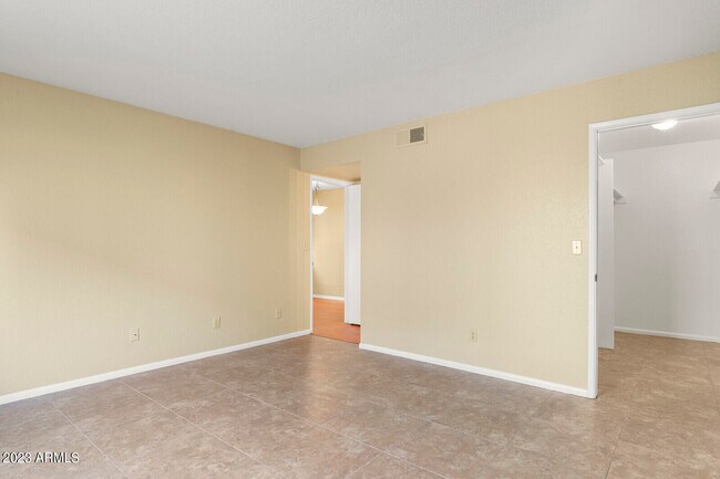 Building Photo - 16635 N Cave Creek Rd