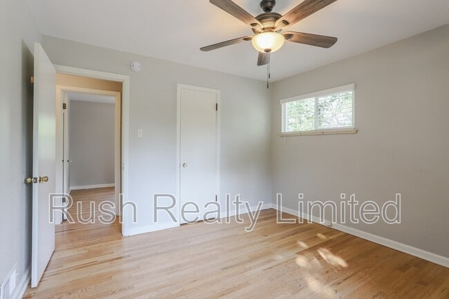 Building Photo - 1815 S Knox Ct