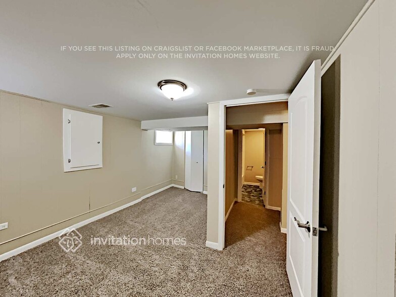 Building Photo - 10024 Minnick Ave