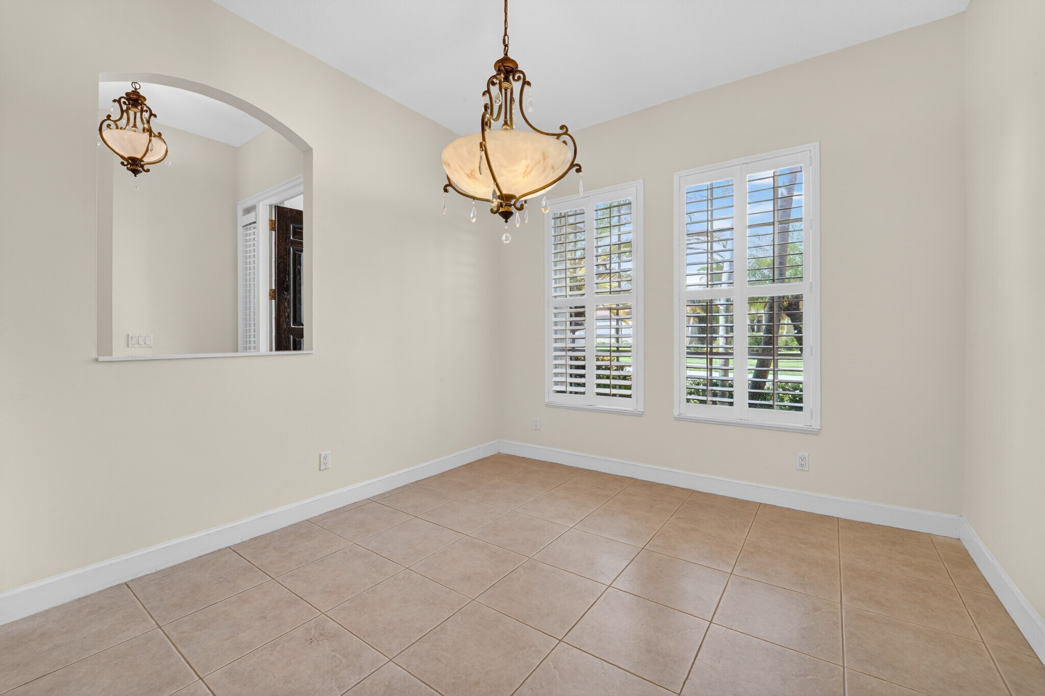 Building Photo - 854 SW Saint Tropez Ct