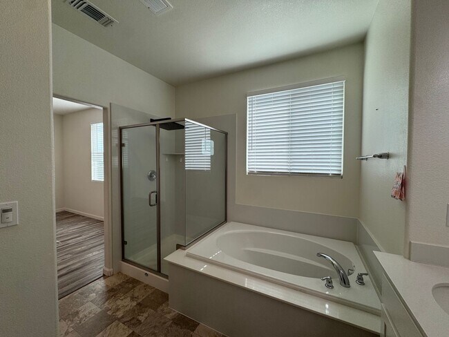 Building Photo - 3602 Hawks Peak Dr