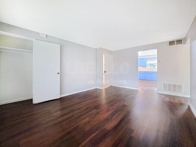 Building Photo - 1711 Valley Forge Way