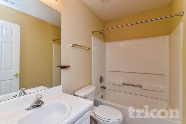 Building Photo - 4019 McDowell Dr