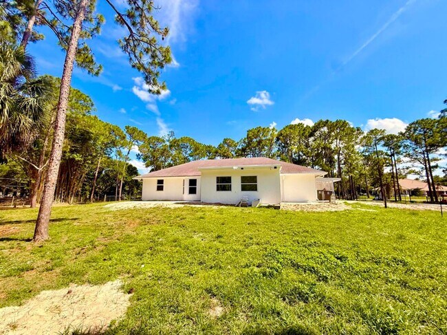 Building Photo - 14817 97th Rd N