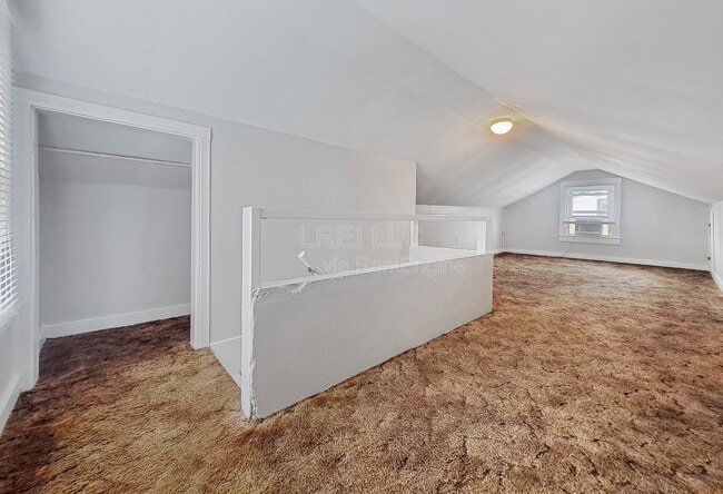 Building Photo - 4110 La Salle Ave