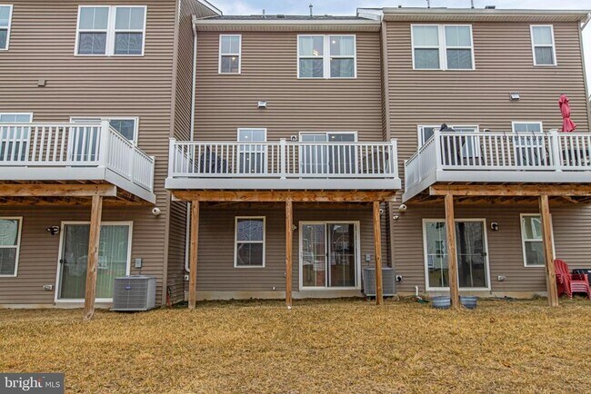 Building Photo - 150 Fletcher Cir