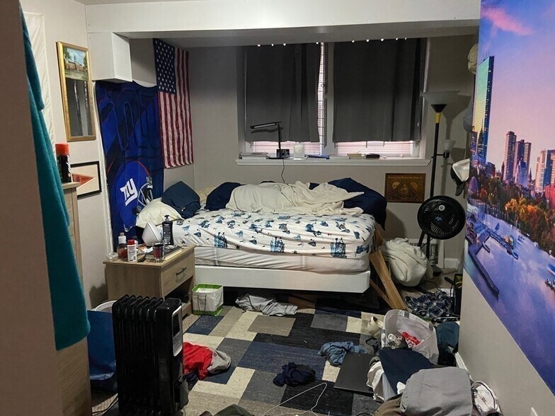 Building Photo - 47 Garden St