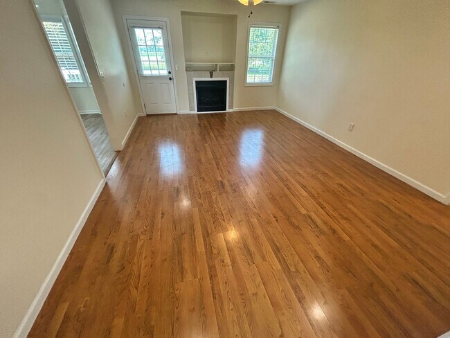 Building Photo - 100 W Heron Ct