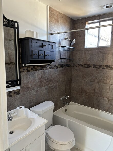 Building Photo - 19029 Victor St