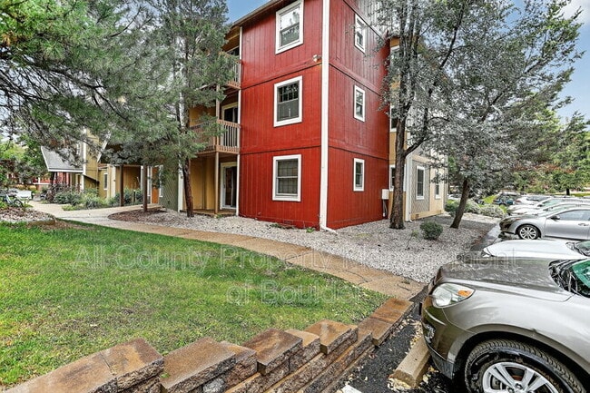 Building Photo - 2865 Sundown Ln