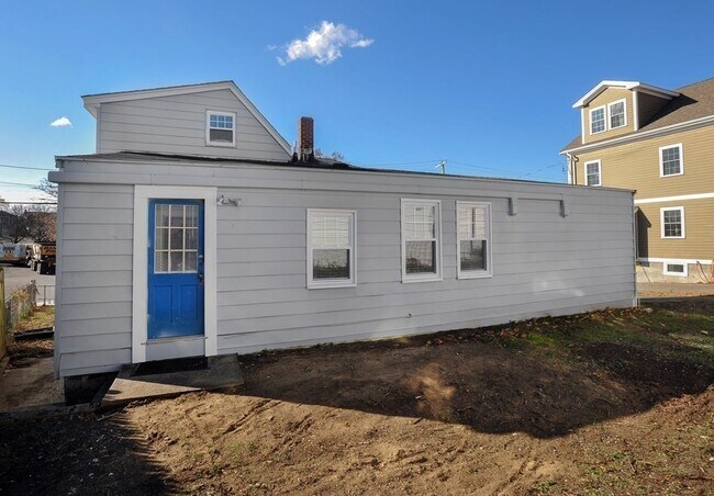 Building Photo - 3 Island Ave