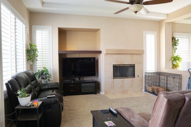 Building Photo - 79882 Viento Dr