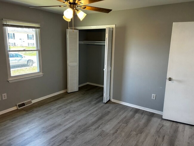 Building Photo - A-D 2223 Bailey Ave