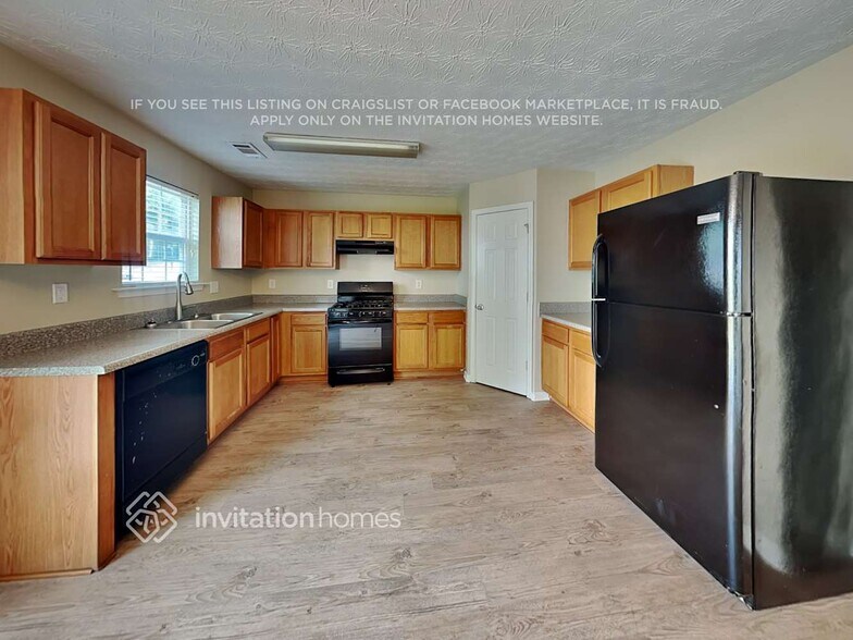 Building Photo - 4360 Grant Forest Cir