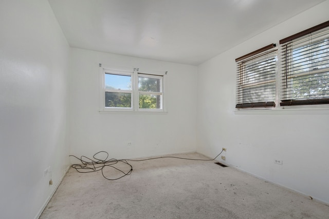 Building Photo - 667 Sullivan Ln