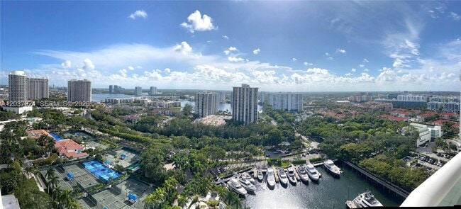 Building Photo - 7000 Island Blvd